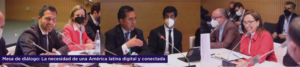 Foto grupal de autoridades y ejecutivos latinoamericanos en MWC Barcelona