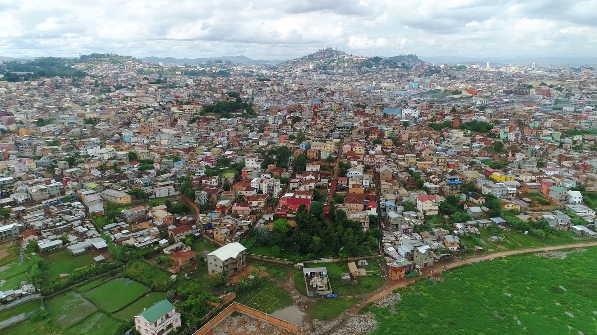 Container based sanitation alliance and Loowatt – digital tools for container-based sanitation providers